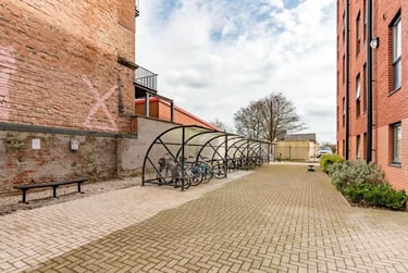 1 bed studio, 70 Russell Street, Radford, Nottingham, NG74FE - Image 10